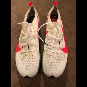 Nike vaporfly 4% flyknit men’s 10.5 white/red